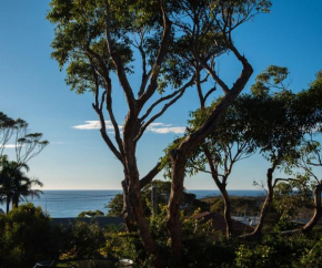 Ocean Views Walk to Malua Beach EV & Pet Friendly